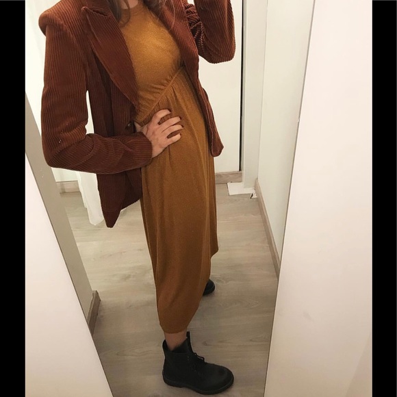 Dress - Picture 5 of 6